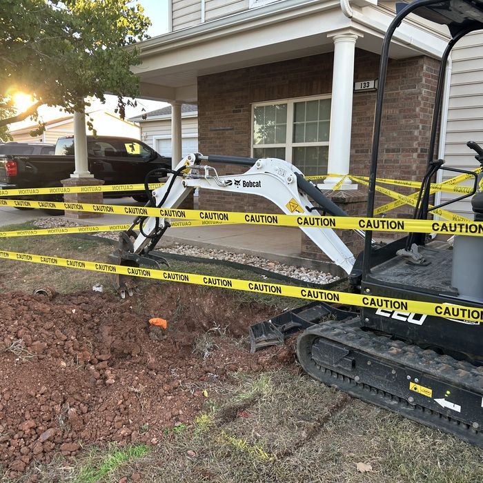 Trenchless pipe replacement dig